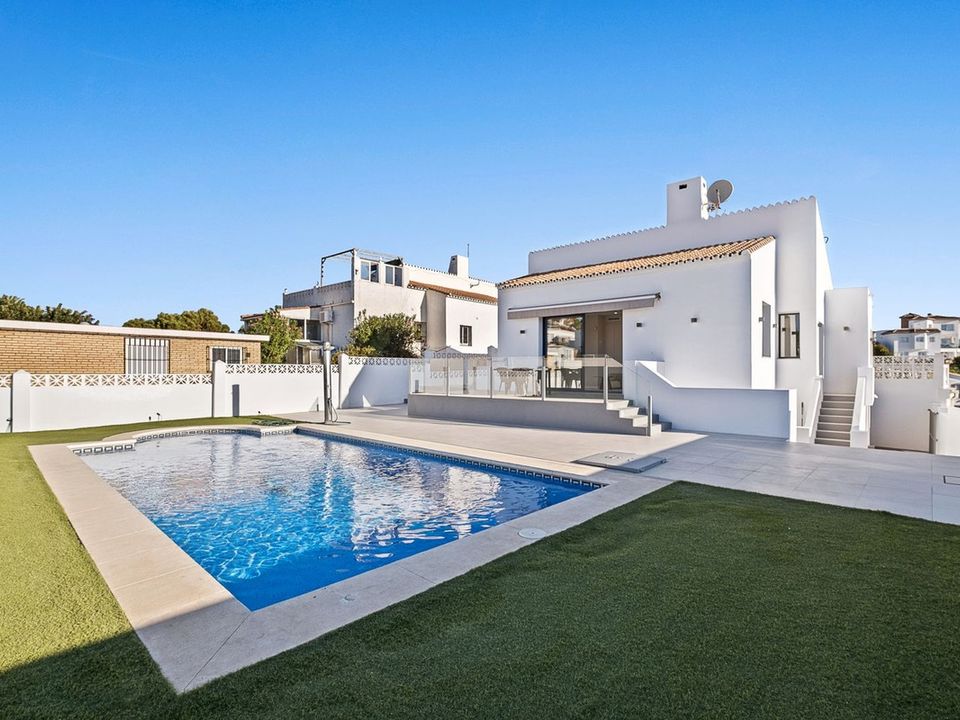 Villa a El Faro, Malaga - foto 1